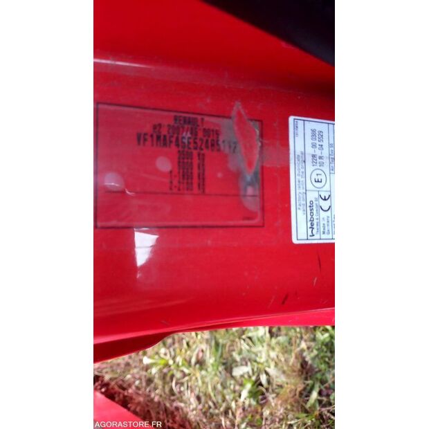 2015 رينو Master-44346049