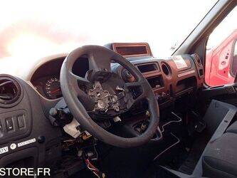 2015-renault-master-1395402-44346054