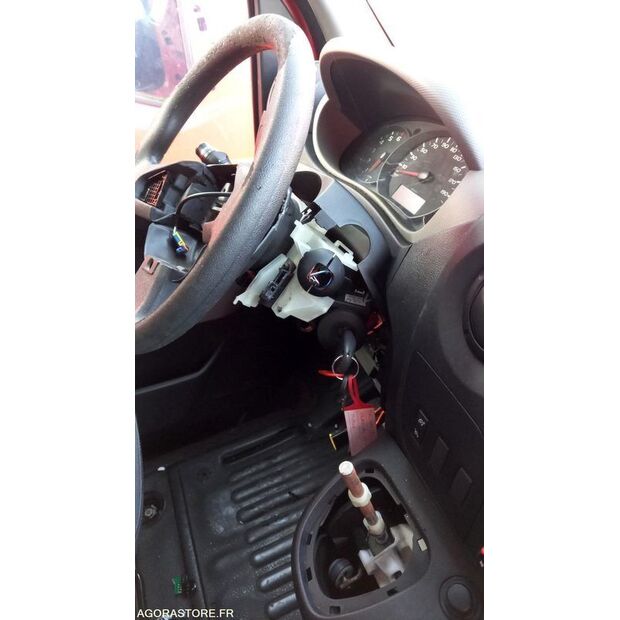 2015 رينو Master-44346055