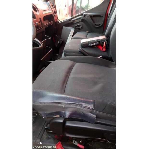 2015 رينو Master-44346056