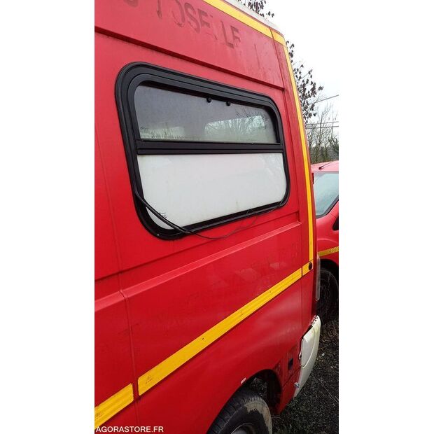 2012 رينو Master-44346152