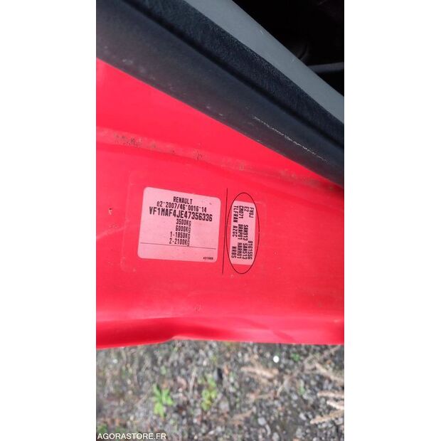 2012 رينو Master-44346164