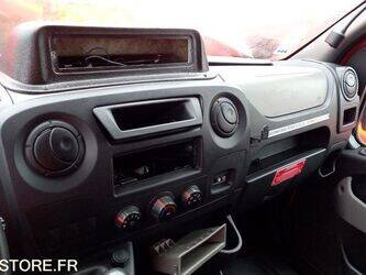 2012-renault-master-1395406-44346166