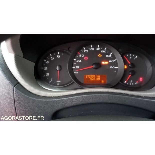 2012 رينو Master-44346167