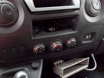 2012-renault-master-1395406-44346168