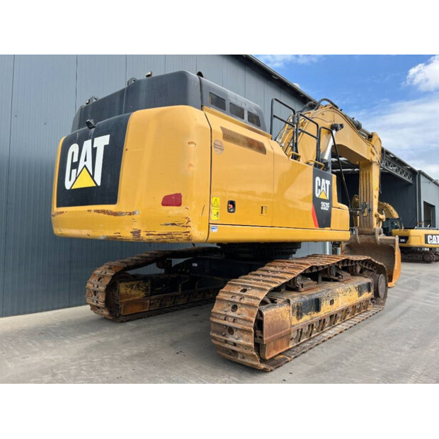 2017 Caterpillar 352F-44347844