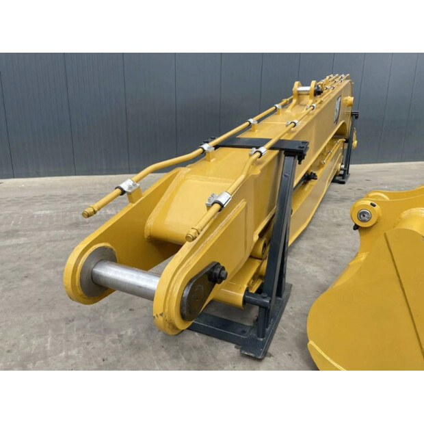 2025 Caterpillar 320 NG-44348257