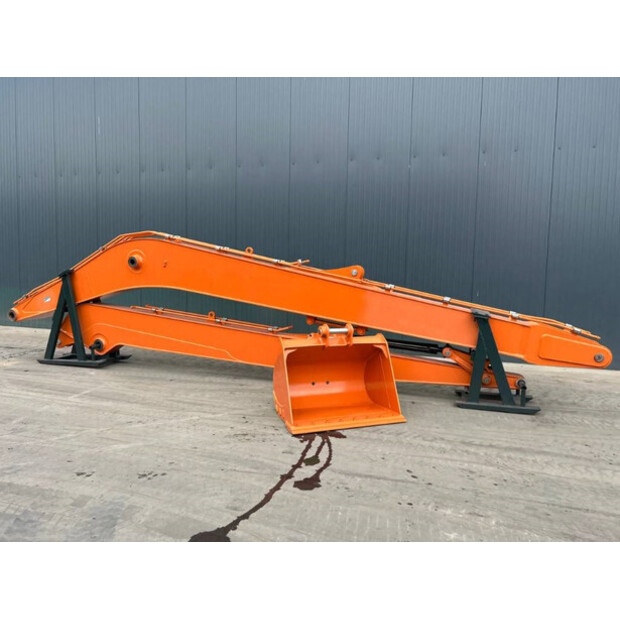 2025 Hitachi ZX225-44348683