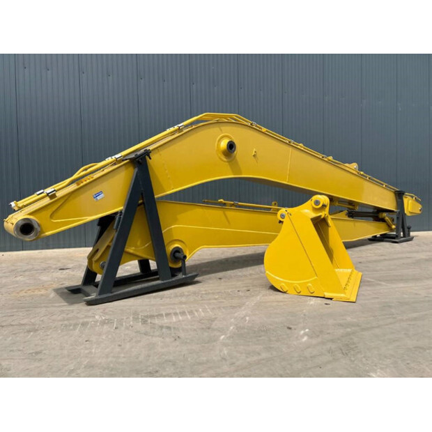 2025 Komatsu PC240-44348783