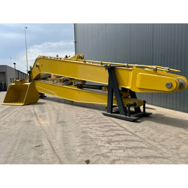 2025 Komatsu PC240-44348784