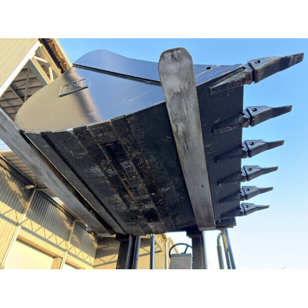 2025 فيراكتيرت CW40-44349591