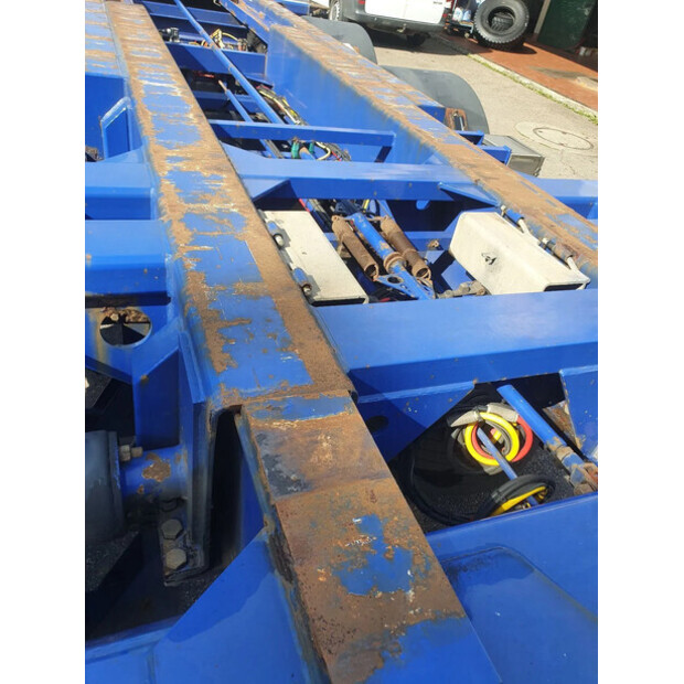 2011 M&V EURO 902-44350216