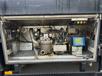 2006-mercedes-benz-axor-1823-1395920-44350320