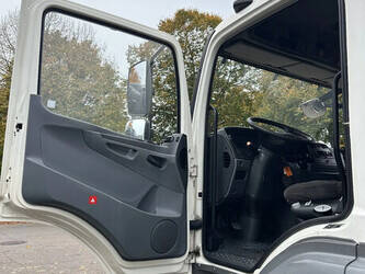 2006-mercedes-benz-axor-1823-1395920-44350328