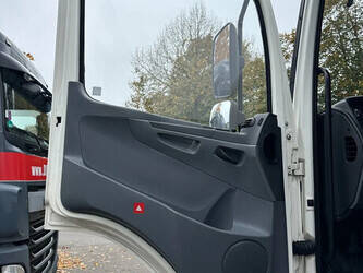 2006-mercedes-benz-axor-1823-1395920-44350329