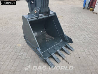 2025-hyundai-hx130-44350332