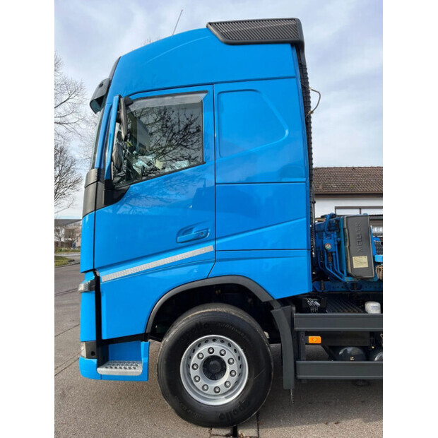 2017 فولفو FM 460-44350377