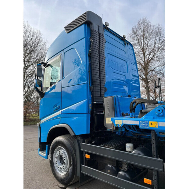 2017 فولفو FM 460-44350379