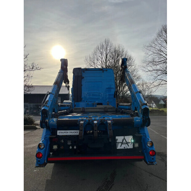 2017 فولفو FM 460-44350380