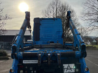 2017-volvo-fm-460-1395921-44350380