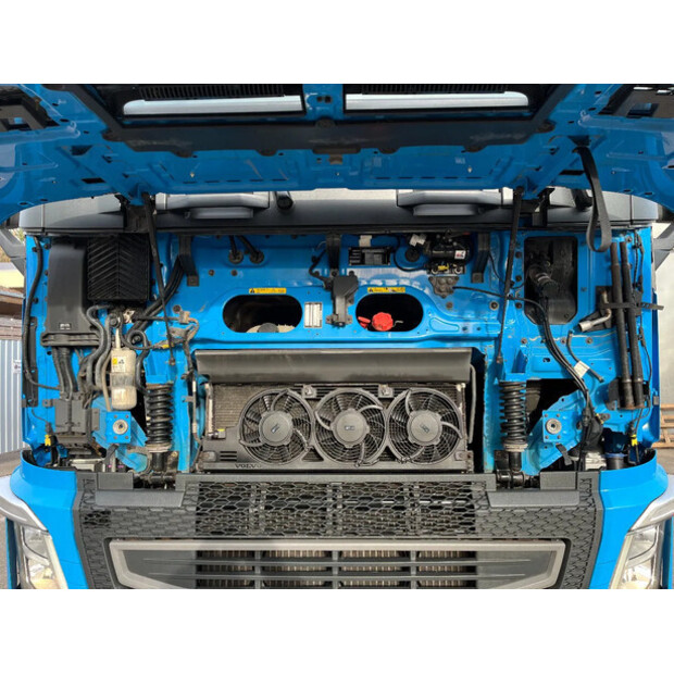 2017 فولفو FM 460-44350389