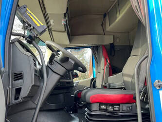 2017-volvo-fm-460-1395921-44350403