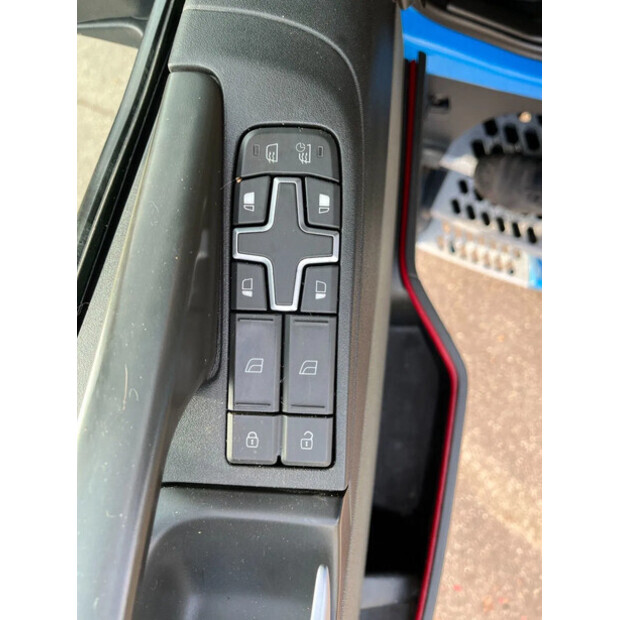 2017 فولفو FM 460-44350404