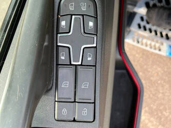 2017-volvo-fm-460-1395921-44350404