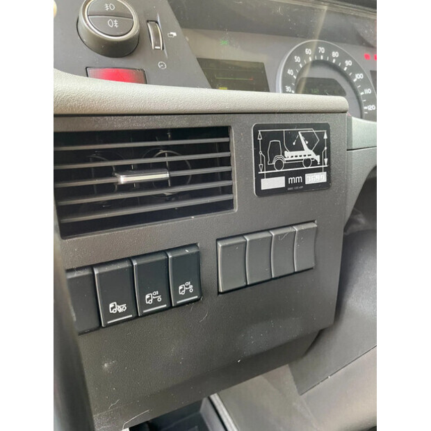 2017 فولفو FM 460-44350411