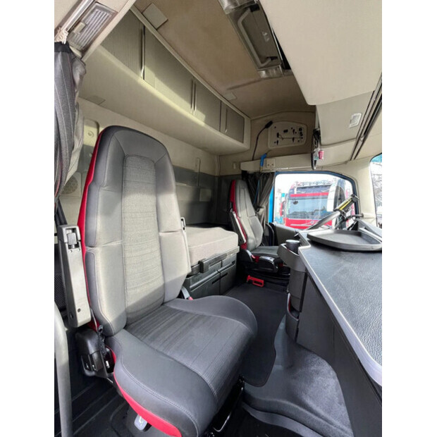 2017 فولفو FM 460-44350416