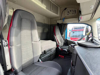 2017-volvo-fm-460-1395921-44350416