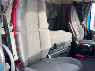 2017-volvo-fm-460-1395921-44350417