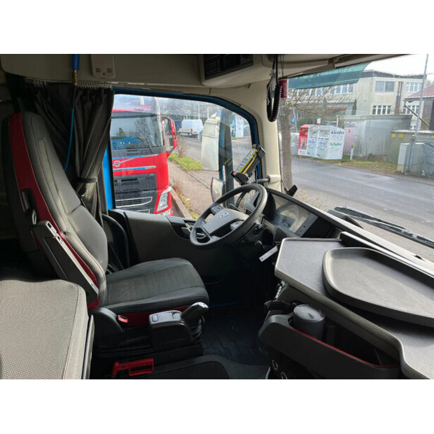 2017 فولفو FM 460-44350418