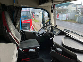 2017-volvo-fm-460-1395921-44350418
