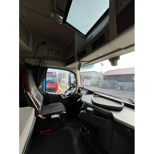 2017 فولفو FM 460-44350419