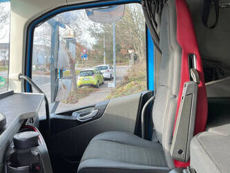 2017-volvo-fm-460-1395921-44350420