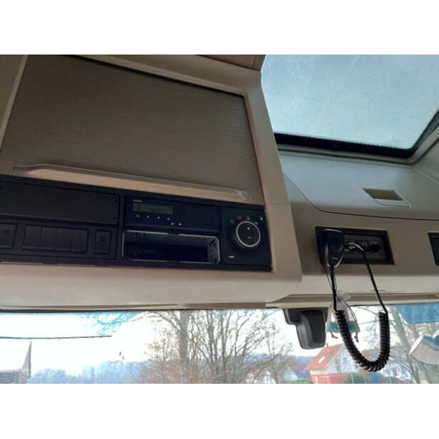 2017 فولفو FM 460-44350421