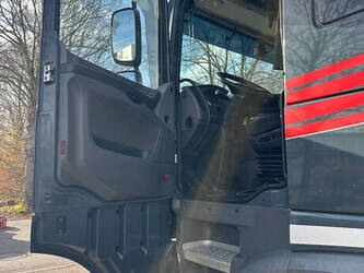 2015-daf-xf-106-440-1395923-44350516