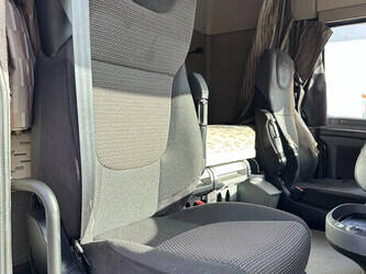 2015-daf-xf-106-440-1395923-44350533