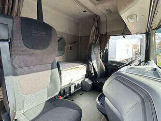 2015-daf-xf-106-440-1395923-44350535