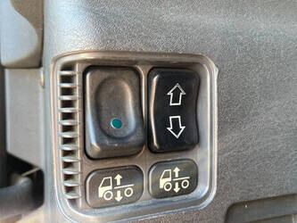 2002-scania-r164-480-1395924-44350566