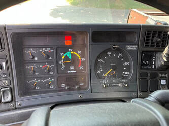 2002-scania-r164-480-1395924-44350570