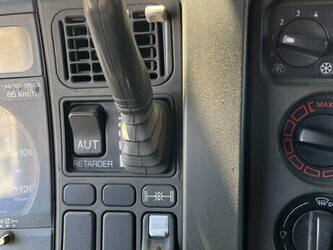 2002-scania-r164-480-1395924-44350571