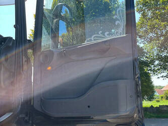 2002-scania-r164-480-1395924-44350582