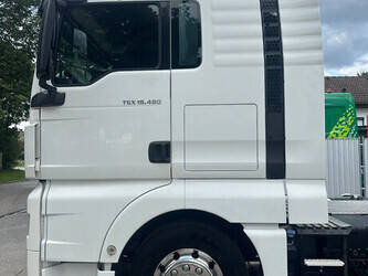 2015-man-tgx-18-480-1395926-44350630