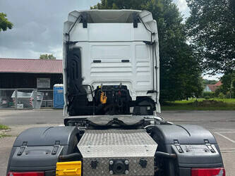 2015-man-tgx-18-480-1395926-44350633