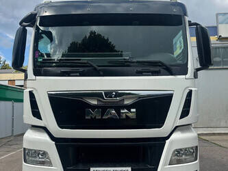 2015-man-tgx-18-480-1395926-44350639