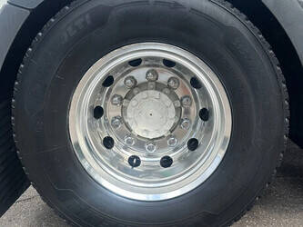 2015-man-tgx-18-480-1395926-44350642