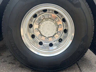 2015-man-tgx-18-480-1395926-44350644