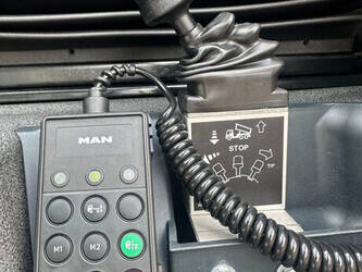 2015-man-tgx-18-480-1395926-44350654